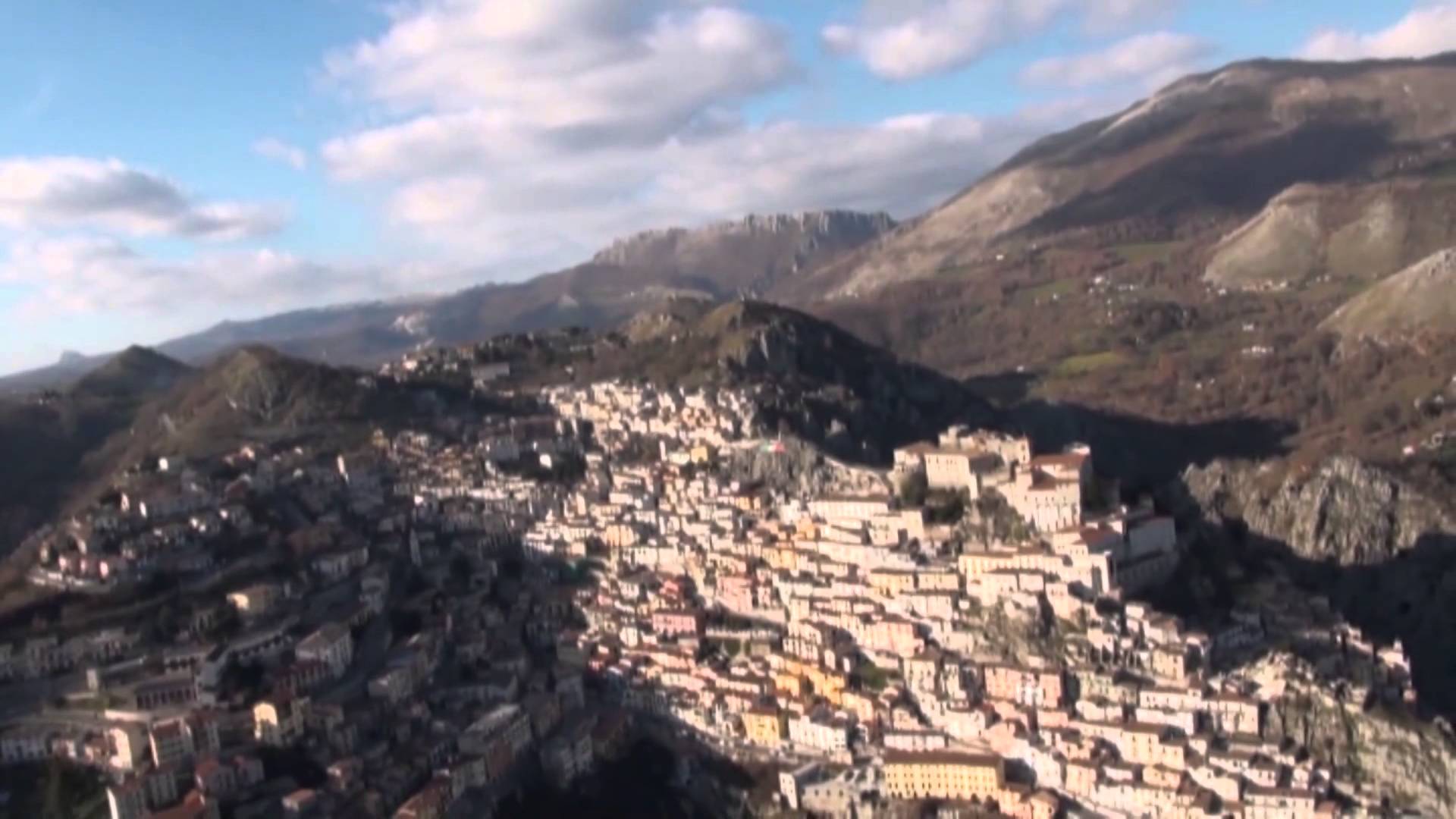 Muro Lucano visto dal drone Lucania.tv
